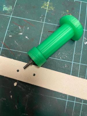 Hand Paperdrill / Papierbohrer