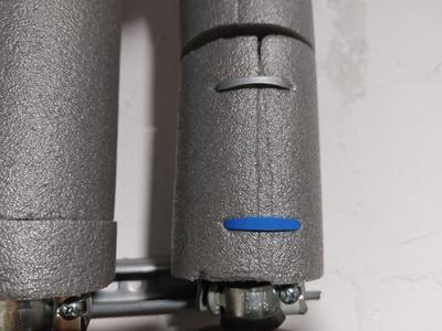 Clip für Heizungsrohr-Isolierung / Clip for heating pipe insulation