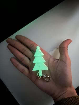Glowing Christmas Tree Flexi Fidget Keychain – Fun Holiday Print