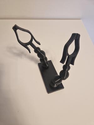 Third hand soldering tool