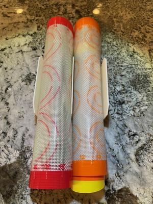 Silicone baking mat holder