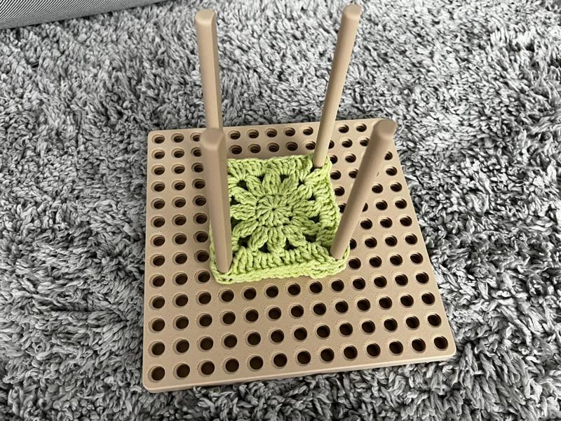 Strong Parametric Granny Square Blocking Board