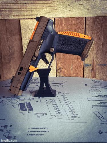 Versatile Firearm Display Stand – For Handguns