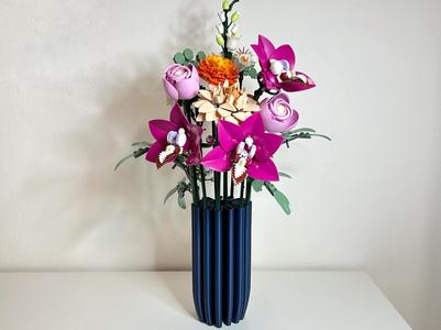 Wavy vase