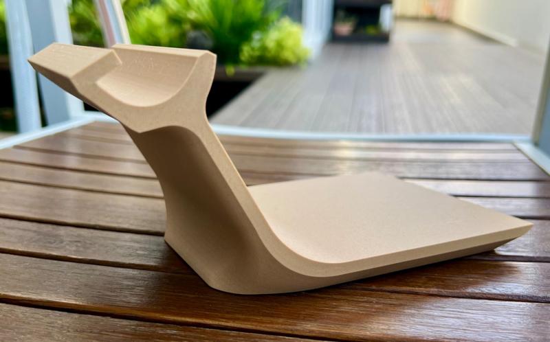 The Impossible Laptop Stand v2 - Fits A1 Mini!