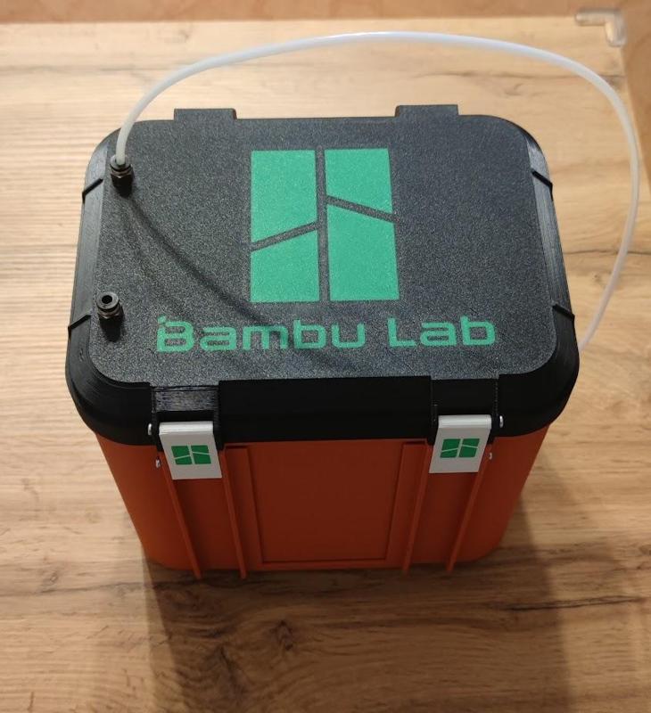Dry box for 2 spools of filament