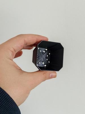 5cm square plant pot with a low height of 4cm