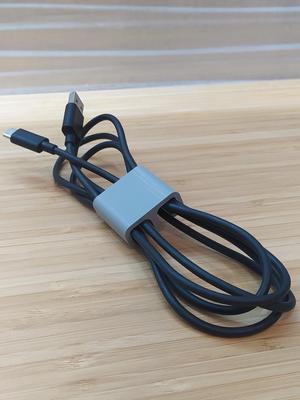 Cable organizer