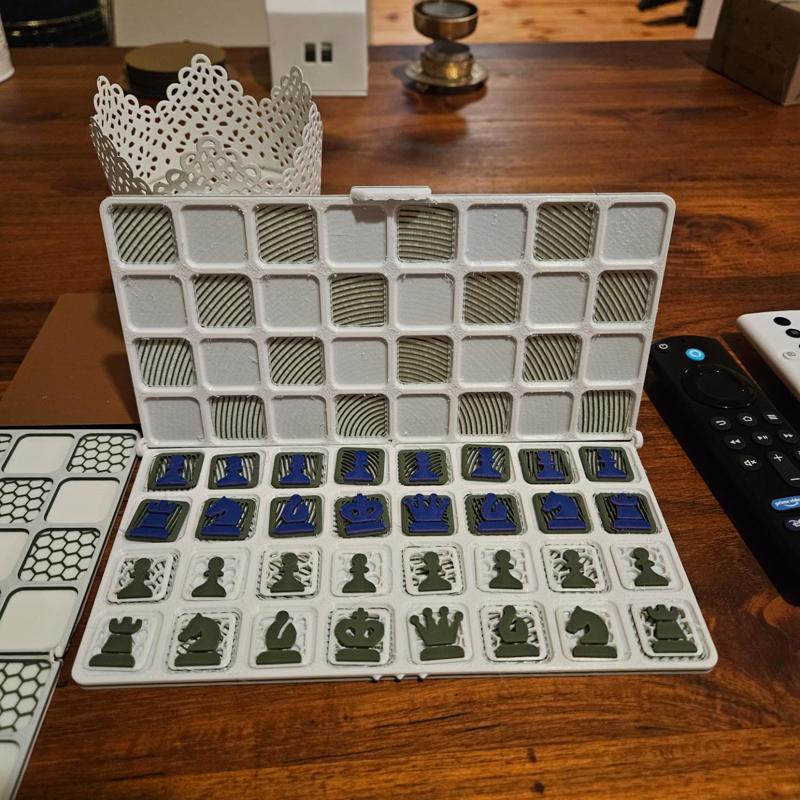 Modern travel Chess customizable