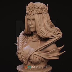Queen of Spades Bust [presupported]
