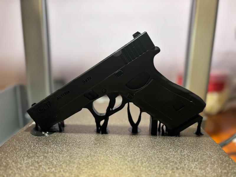 Glock 17 (minimum supports)