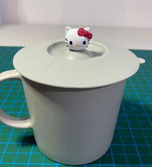 hello kitty cup cover