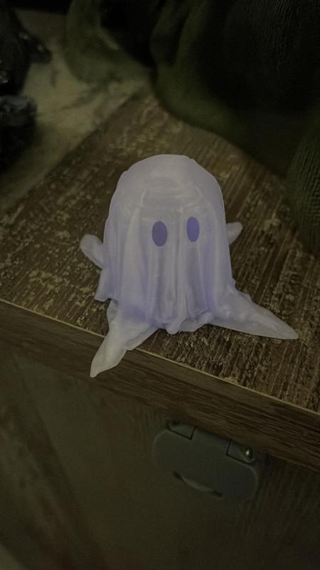 small ghost (Bed sheet style)