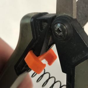 Replacement slide lock for use with Fiskars Softouch Micro-Tip Pruning Snips