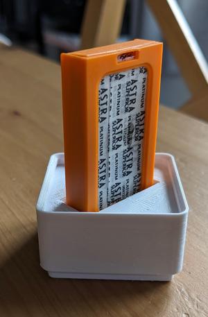 Gridfinity double edge safety razor box holder