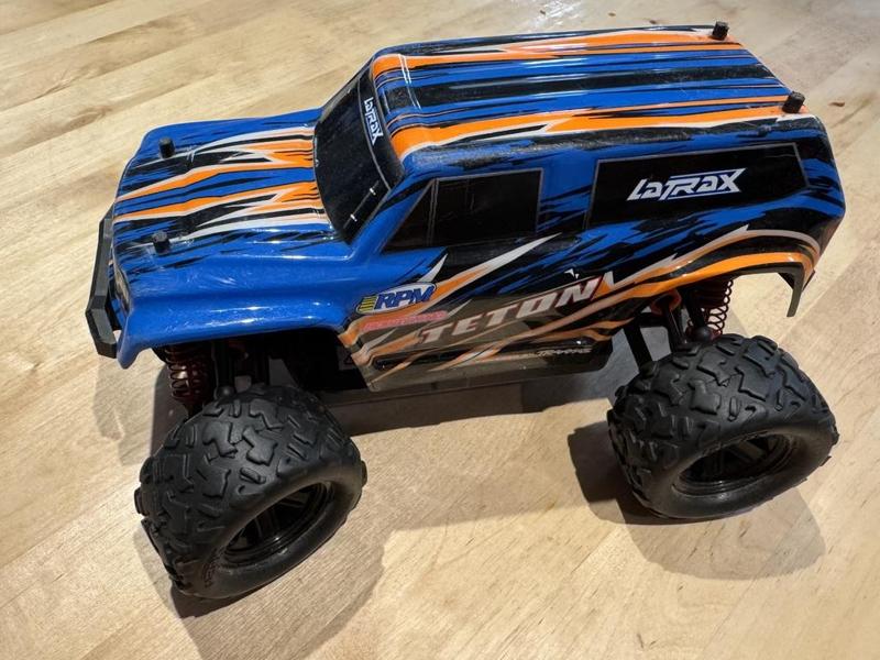 Latrax Teton  / 7530 Differential Housing (Rear) / Repair bracket / Traxxas