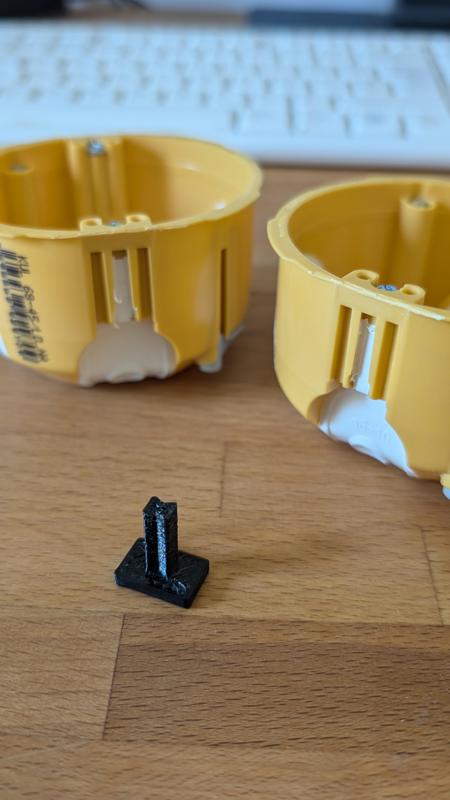 Connector for two Kopos 68 boxes