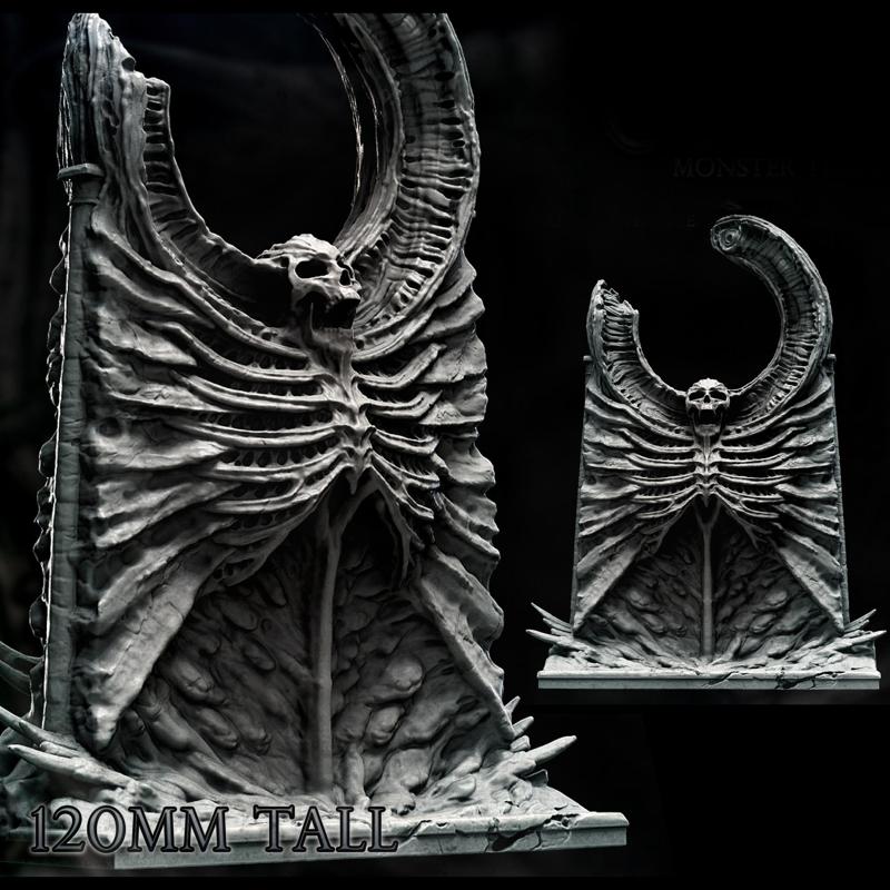 Giger Statue/Base (2 of 5)