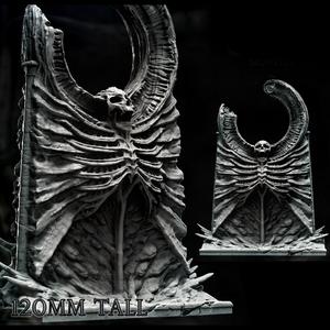 Giger Statue/Base (2 of 5)