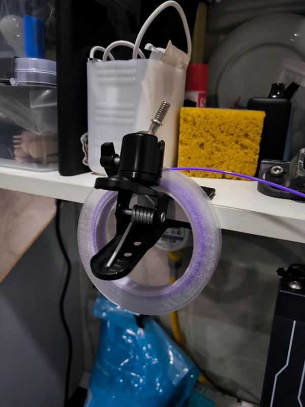 A small coil for plastic. / Маленькая катушка для пластика.