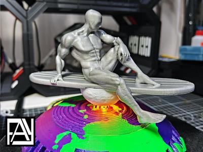 Dissappointed Silver Surfer - Levitating Magnet