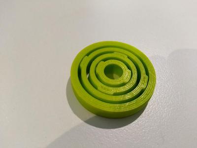 Faster spinning customisable gyro