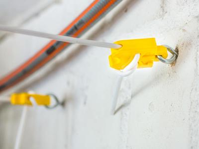 Clothesline / Rope Hanger 4 Hooks & Eyelets laundry