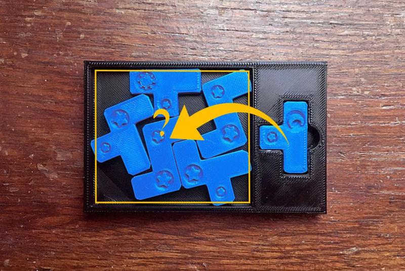 Trou Noir - 2d packing puzzle by Simon Mesnard