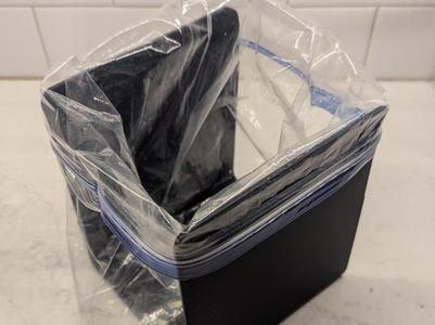 Gallon ziploc bag holder for pouring and filling