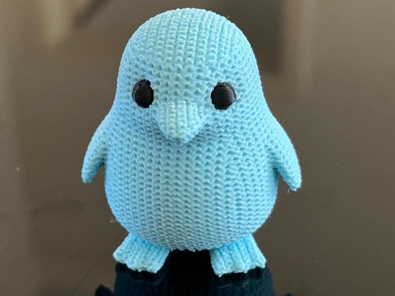Mini Penguin with Fine Knit Look in 2 Colors