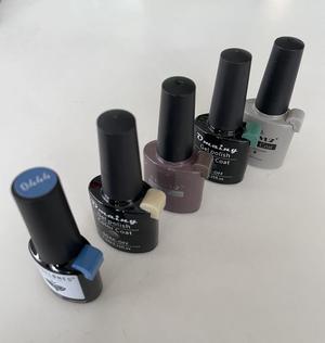 Swatch for gel nail polish bottles (Glue on)