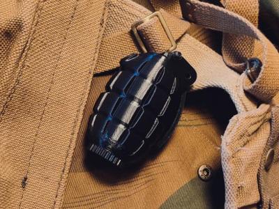 Airsoft replica British mills bomb