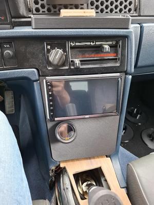 Volvo 740 Stereo dubbledin frame