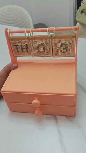 Cosmetics Cabinet - Perpetual Calendar (Flip-page)