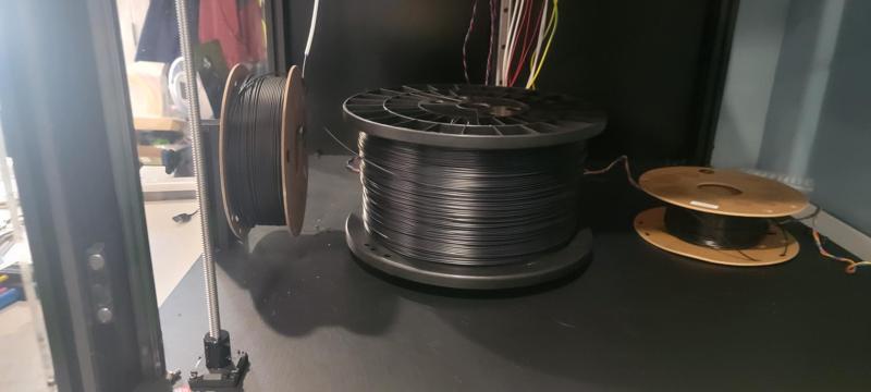 Large horizontal filament spool holder (v-core 4 leftover bearings used)