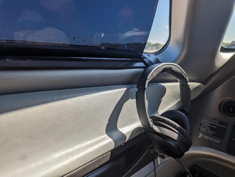 Embraer Phenom Headset Hook