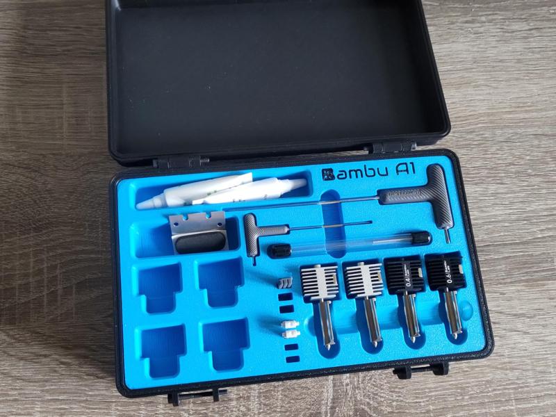 A1 / A1 mini tool box with space under