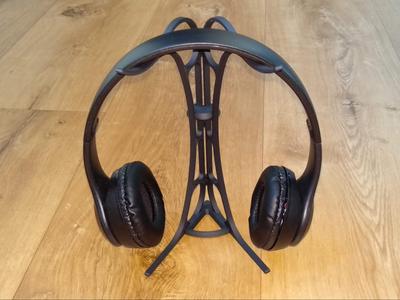 Minimalist Headphones Stand