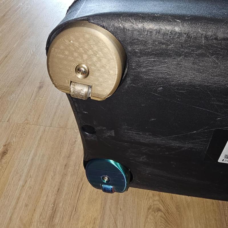 Spare wheel for vacuum cleaner