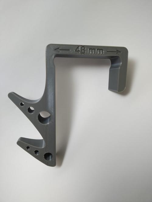Remix - Cubicle Coat Hanger