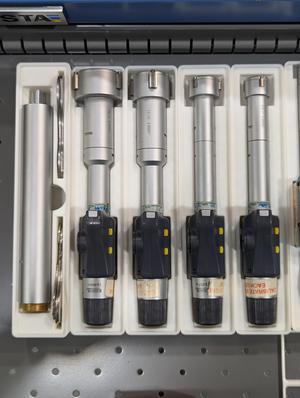 Gridfinity SPI 13-557-4 Digital Bore Micrometers