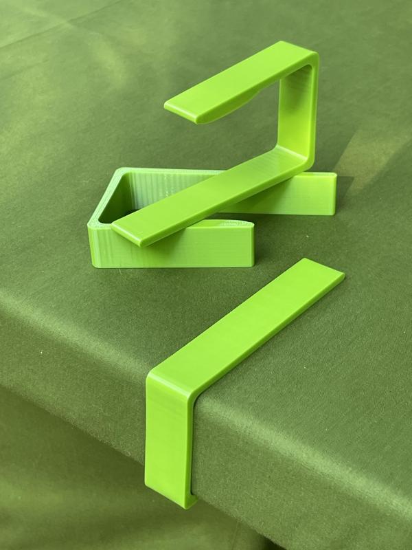 YATCC - Yet Another Table Cloth Clip