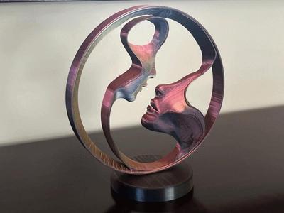 Lovers Kiss Statuette