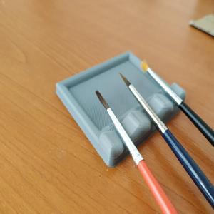 In use Paintbrush holder