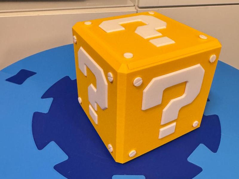 V2 - Nintendo Super Mario Question Mark Block Box