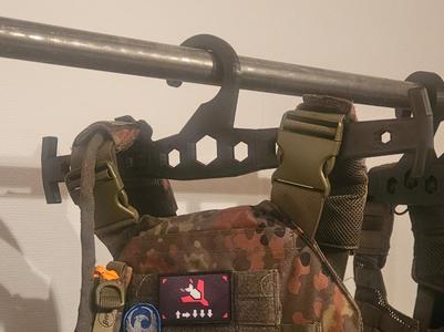 Tactical Vest / Plate Carrier Hanger