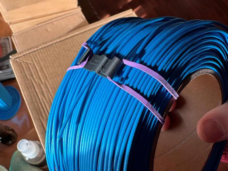 Refill rubber band clips