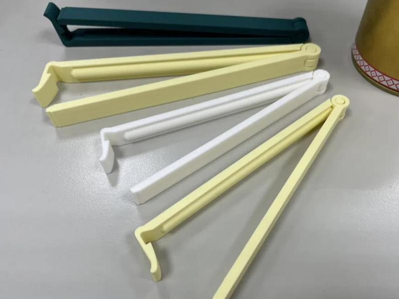Bag clips