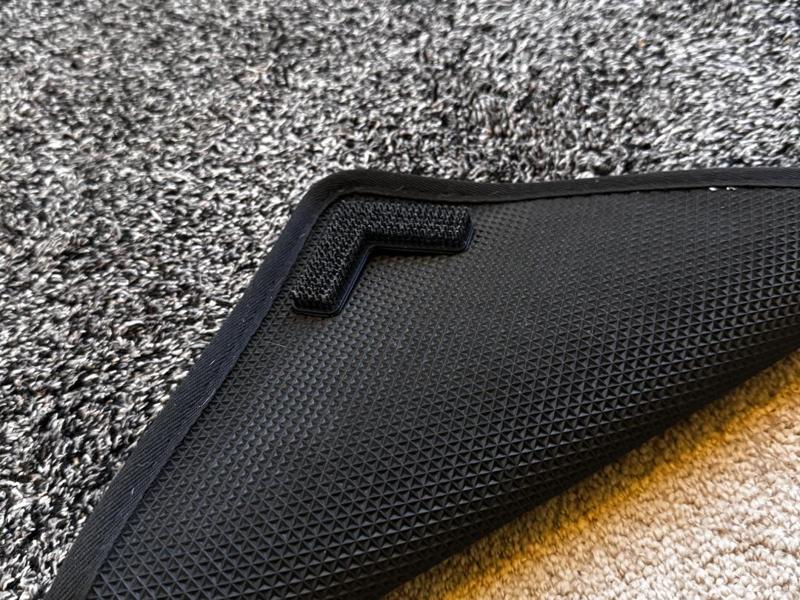 Rug Spikes for Carpet