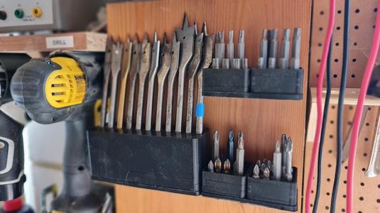 Gridfinity 3×1 Spade Bit HolderV2.stl